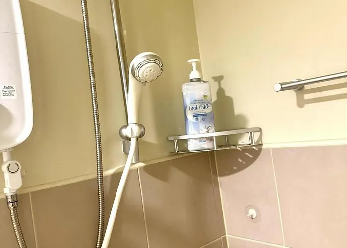 Avida Towers Riala - T4 9f Apartment